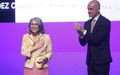 Asunción Fernández receives the Medal of Seville